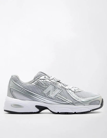 New Balance Women's 740 Sneaker