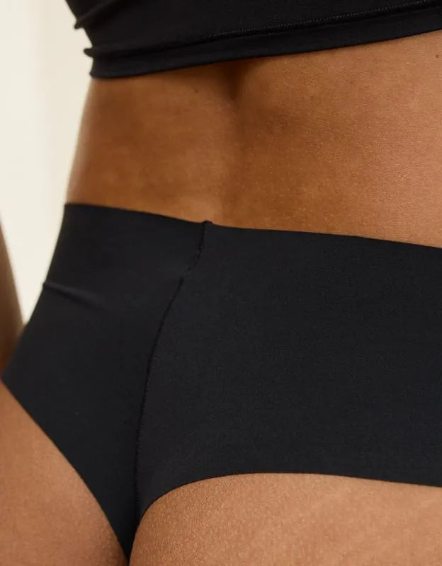 SMOOTHEZ No Show Mid Rise Thong Underwear
