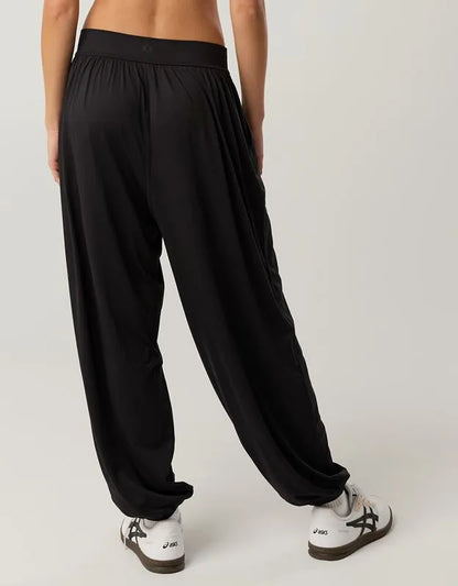 OFFLINE By Aerie The Hugger Go With The Flow Baggy Jogger